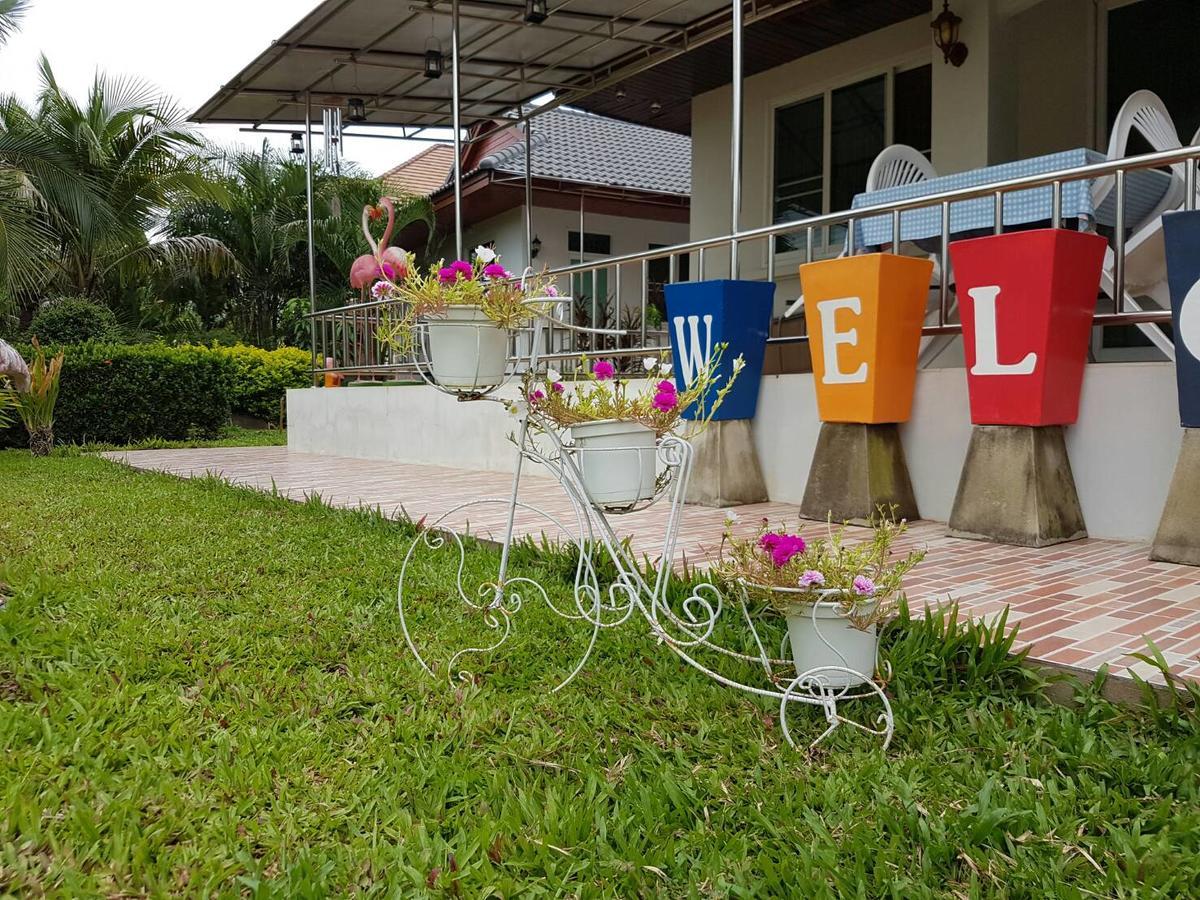 Nuch'S Apple Guest House Si Bun Ruang Exterior photo